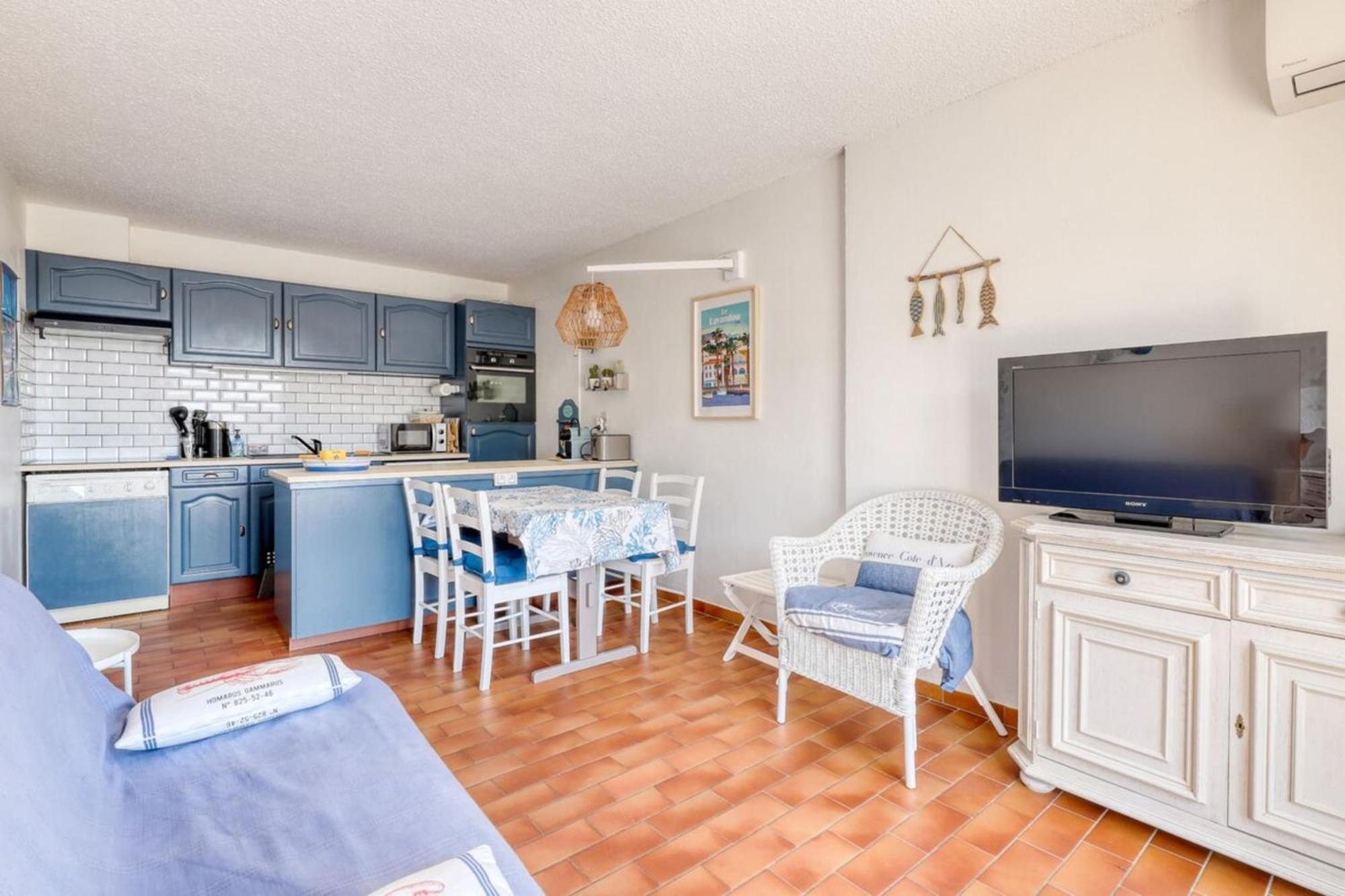 Vue exceptionnelle à Saint-Clair pour 5 personnes Apartamento Le Lavandou Exterior foto
