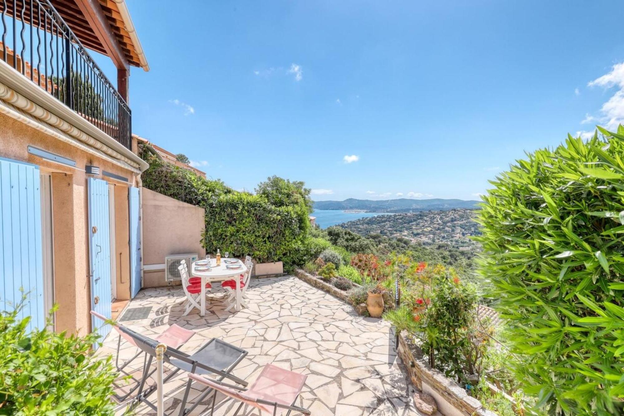 Vue exceptionnelle à Saint-Clair pour 5 personnes Apartamento Le Lavandou Exterior foto